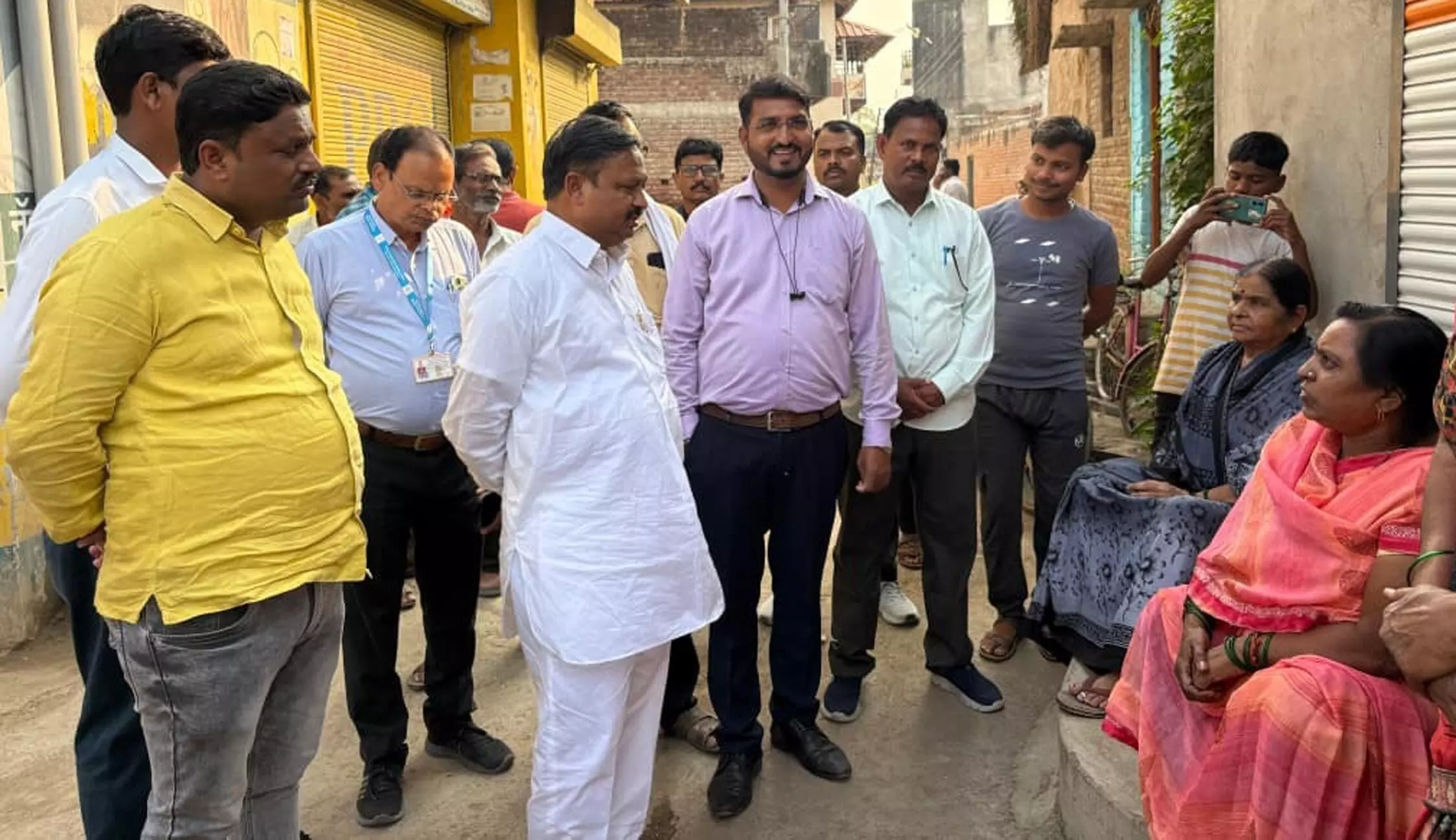 शिवणगांव में फिर भूकंप के झटके बर्तन गिरे और दीवारों में आईंं दरारें