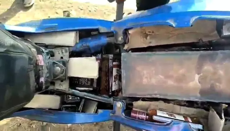 तस्करों का नया जुगाड़ , पेट्रोल की टंकी में भरी जा रही थी शराब