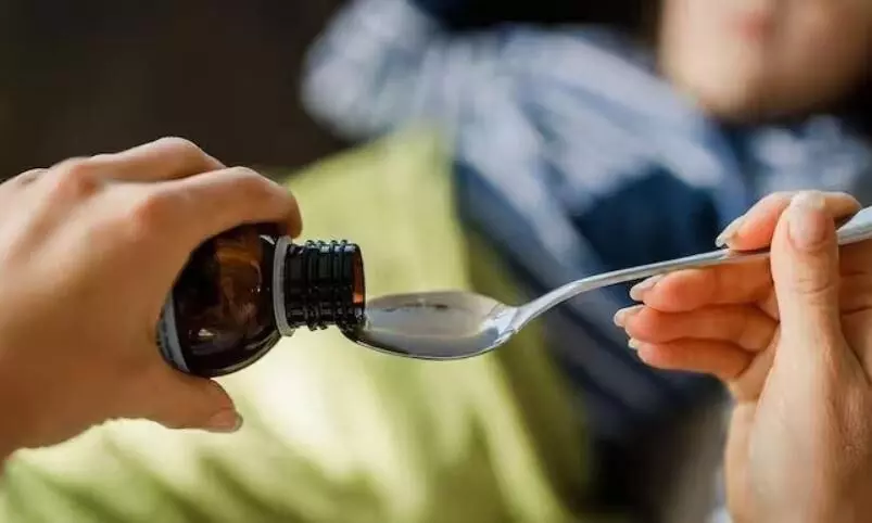 ओरल लिक्विड बनाने वाली 8 दवा कंपनियों को शो कॉज, दवा निर्माण पर लगाई रोक, एक कंपनी का दवा निर्माण लाइसेंस रद्द