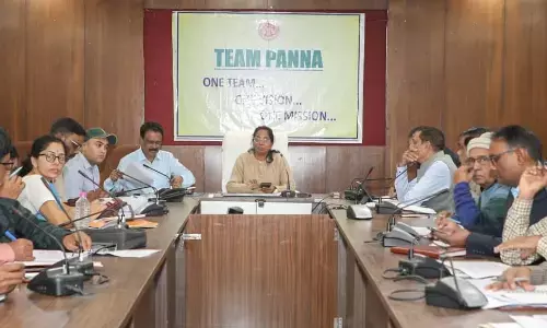 कलेक्टर ऊषा परमार की अध्यक्षता में ने ली टीएल बैठक