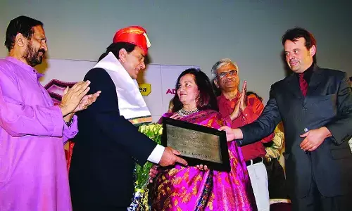 वास्तविक जीवन में भी वीरू की तरह दोस्ती निभाते थे धर्मेंद्र