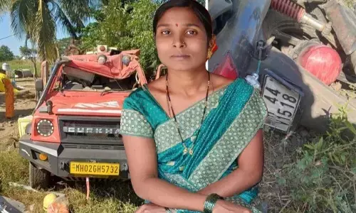 अजित पवार के काफिले की टक्कर से घायल महिला की इलाज के दौरान मौत अजित पवार के काफिले की टक्कर से घायल महिला की इलाज के दौरान मौत