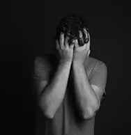 पुणे में युवती पर युवक को नशीला पदार्थ पिलाकर दुष्कर्म व ब्लैकमेल करने का आरोप