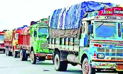 30 किमी प्रति घंटे की स्पीड लिमिट, सभी वाहनों में लगेगा जीपीएस 30 किमी प्रति घंटे की स्पीड लिमिट, सभी वाहनों में लगेगा जीपीएस