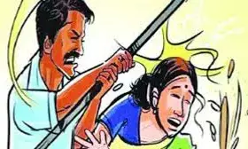 1 करोड़ रुपए और ज़मीन के लिए विवाहिता से मारपीट