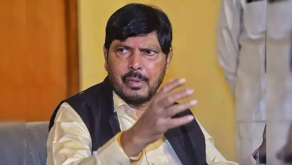 आठवले ने कहा - बाबासाहेब के आदर्शों के पथ पर मोदी सरकार अग्रसर, सभी वंचित वर्गों के न्याय के लिए संघर्ष रहेगा जारी