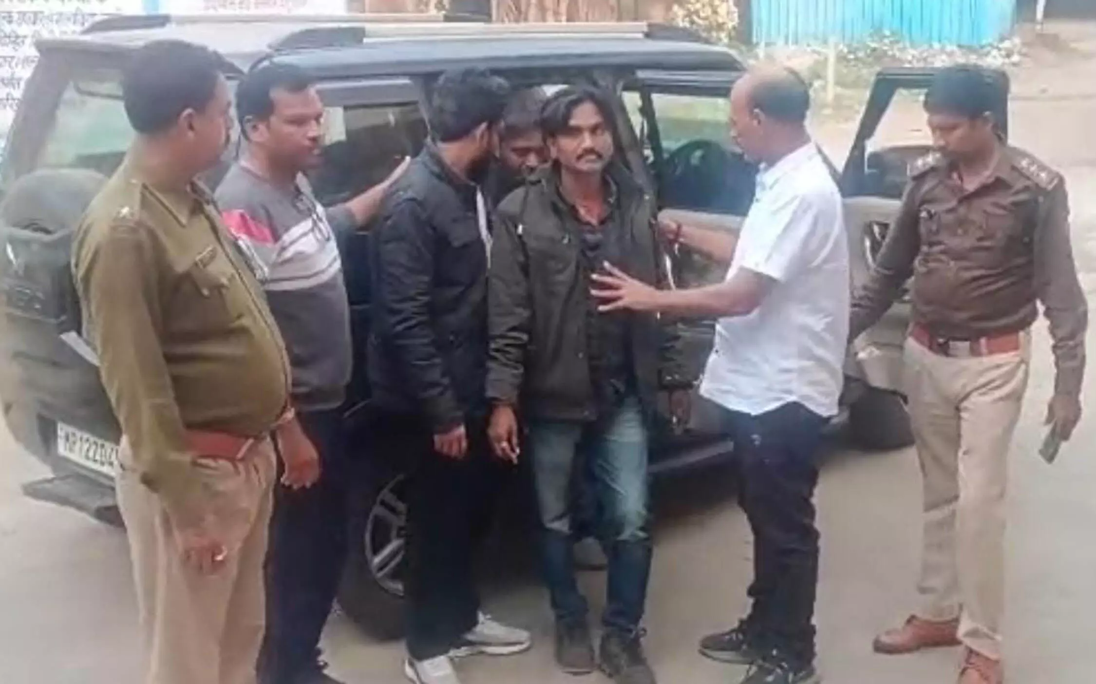 नकली नोट कांड में प्रभारी मुख्याध्यापक दिनेश गोरे निलंबित