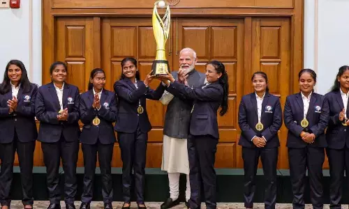 वर्ल्ड चैंपियन इंडियन विमेंस ब्लाइंड टीम की पीएम मोदी से मुलाकात, सभी प्लेयर्स ने साइन किया हुआ बैट प्रधानमंत्री को भेंट किया