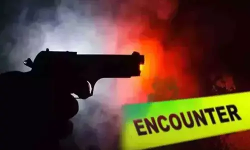 गिरफ्त से भागने की कोशिश नाकाम, पुलिस ने पैर में मारी गोली, MP में मासूम बच्ची से दुष्कर्म के आरोपी का शॉर्ट एनकाउंटर गिरफ्त से भागने की कोशिश नाकाम, पुलिस ने पैर में मारी गोली, MP में मासूम बच्ची से दुष्कर्म के आरोपी का शॉर्ट एनकाउंटर