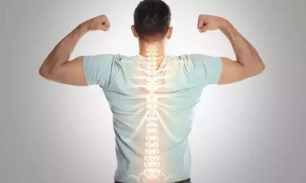 आपकी भी हड्डियां हो रही हैं कमजोर? तो अपनी लाइफस्टाइल में लाएं बदलाव, कमजोरी होगी दूर आपकी भी हड्डियां हो रही हैं कमजोर? तो अपनी लाइफस्टाइल में लाएं बदलाव, कमजोरी होगी दूर