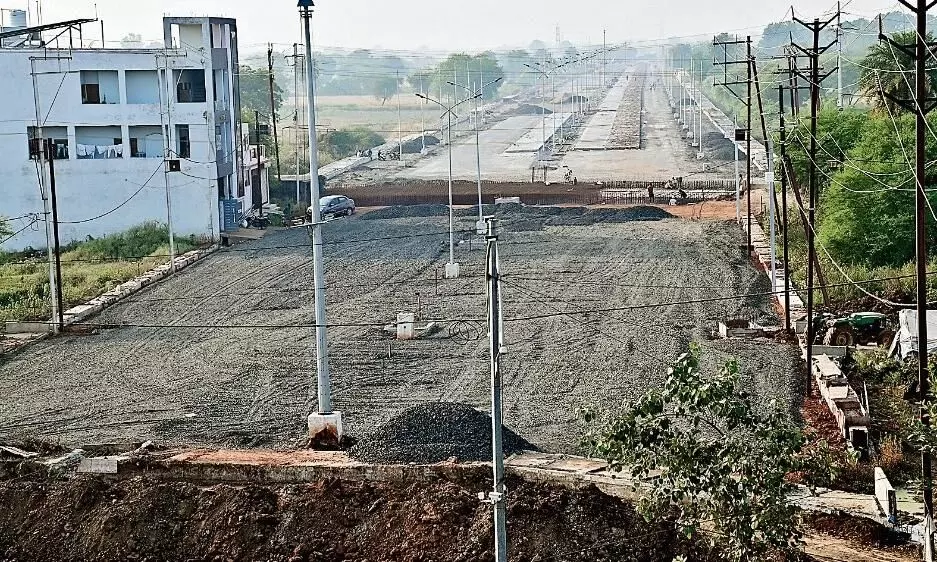 धीमी गति से चल रहा एसआर-3 सड़क का काम 1 साल पिछड़ा प्रोजेक्ट धीमी गति से चल रहा एसआर-3 सड़क का काम 1 साल पिछड़ा प्रोजेक्ट