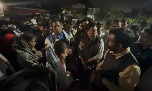 सांसद पुलिस चौकी पहुंचे तब दर्ज की गई फरियाद