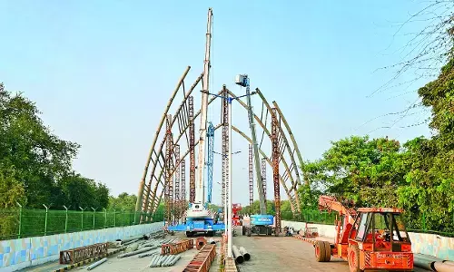 30 करोड़ में बना पुल… 19 करोड़ के सौंदर्यीकरण के लिए बंद 30 करोड़ में बना पुल… 19 करोड़ के सौंदर्यीकरण के लिए बंद