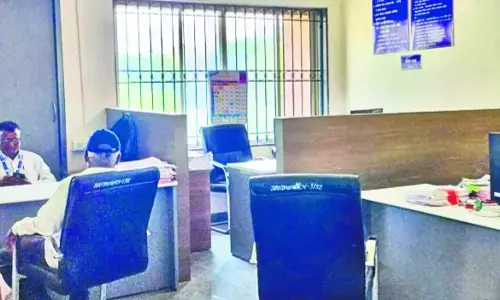 एक कर्मचारी के भरोसे एसडीएम कार्यालय का काम एक कर्मचारी के भरोसे एसडीएम कार्यालय का काम