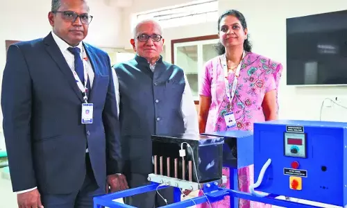 ईवी की बैटरी को ज्यादा गर्म होने और आग लगने से बचाने के लिए हाइब्रिड नैनोफ्लूइड कूलिंग सिस्टम