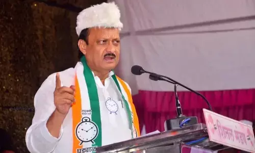 महाराष्ट्र के हर जिले में एयरपोर्ट बनाएंगे -उपमुख्यमंत्री पवार महाराष्ट्र के हर जिले में एयरपोर्ट बनाएंगे -उपमुख्यमंत्री पवार