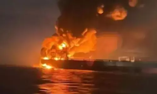 रूस के दो काले जहाजों पर हुआ अटैक, धू-धूकर जले, इस देश ने ली धमाके की जिम्मेदारी