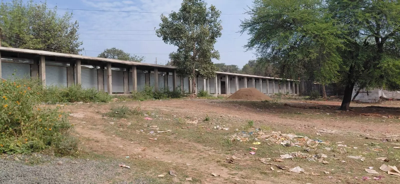 बस स्टैण्ड शापिंग काम्प्लेक्स निर्माण की १३ साल बाद भी परियोजना अधूरी