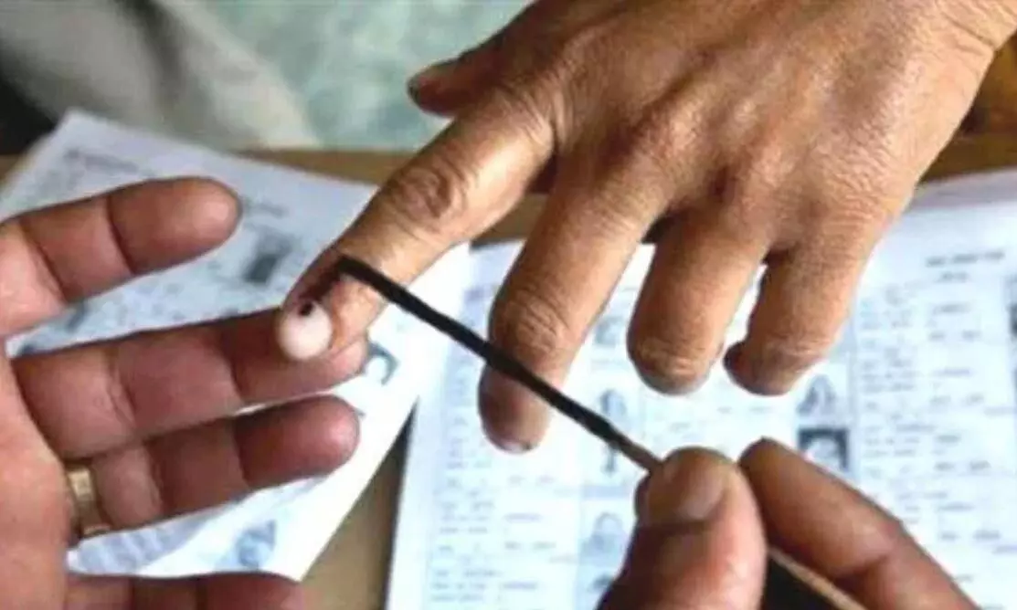 दिल्ली नगर निगम के 12 वार्डो में उपचुनाव के लिए हो रहा मतदान खत्म, 3 दिसंबर को आएगा रिजल्ट दिल्ली नगर निगम के 12 वार्डो में उपचुनाव के लिए हो रहा मतदान खत्म, 3 दिसंबर को आएगा रिजल्ट