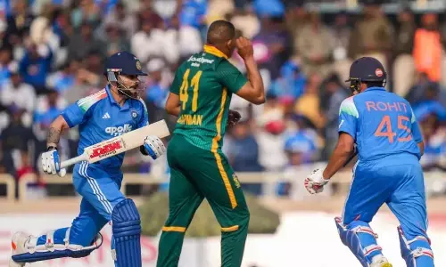 भारत ने साउथ अफ्रीका को दिया 350 रन का टारगेट, कोहली ने बनाए 135 रन, रोहित और राहुल ठोकी फिफ्टी