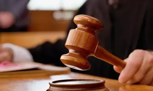 सड़क दुर्घटना में युवक की मौत मामले में माता-पिता और पत्नी को 63 लाख रुपए मुआवजा देने का आदेश