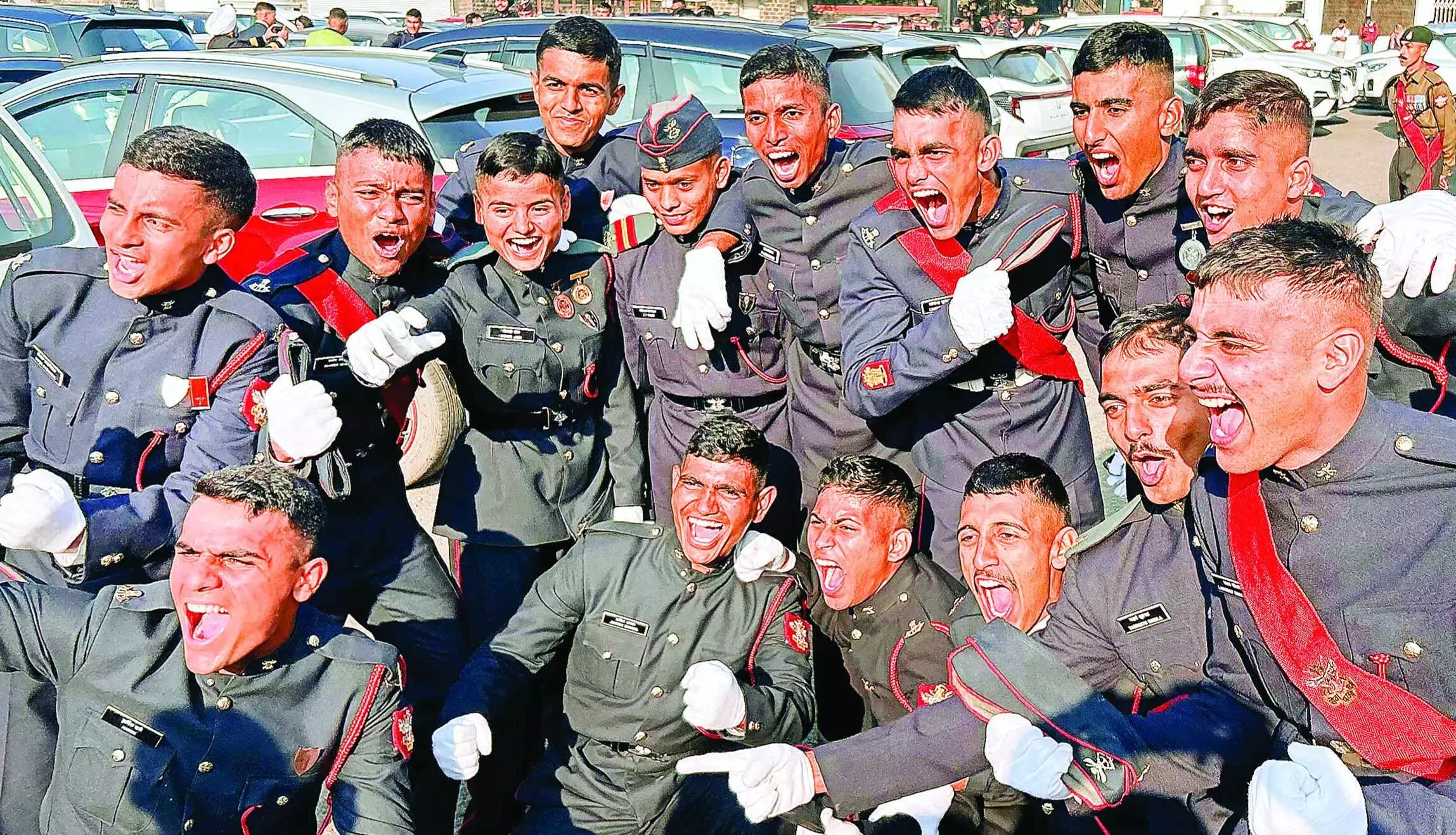 328 कैडेट्स सशस्त्र बलों में हुए शामिल