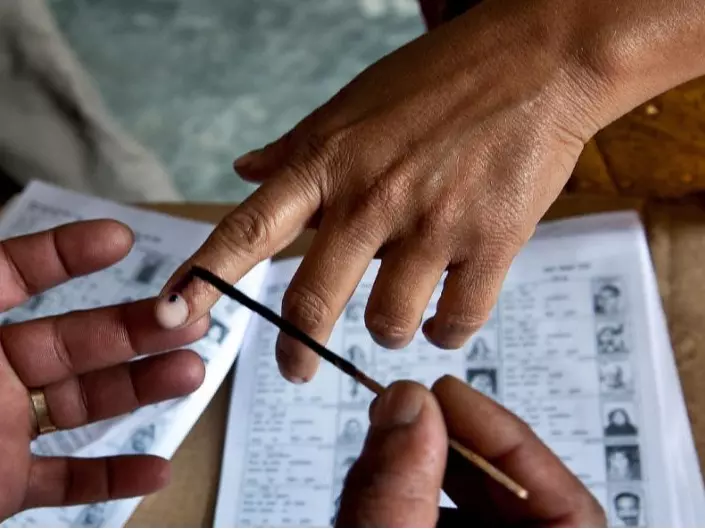 17 जिला परिषदों के चुनाव पर संकट!, फिलहाल 12 जिला परिषदों के चुनाव का रास्ता है साफ 17 जिला परिषदों के चुनाव पर संकट!, फिलहाल 12 जिला परिषदों के चुनाव का रास्ता है साफ