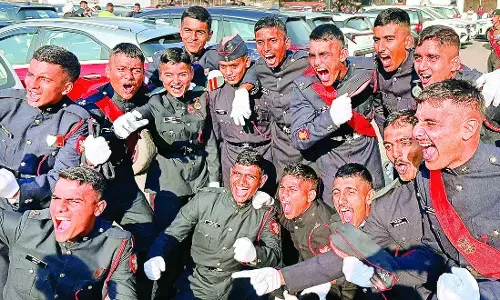 328 कैडेट्स सशस्त्र बलों में हुए शामिल 328 कैडेट्स सशस्त्र बलों में हुए शामिल