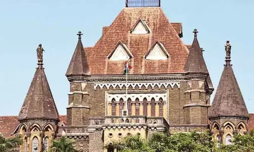 नाशिक के देवलाली कैंटोनमेंट बोर्ड के नॉमिनेटेड मेंबर को बदलने की केंद्र, सरकार की पावर पर सुनाया अलग-अलग फैसला नाशिक के देवलाली कैंटोनमेंट बोर्ड के नॉमिनेटेड मेंबर को बदलने की केंद्र, सरकार की पावर पर सुनाया अलग-अलग फैसला