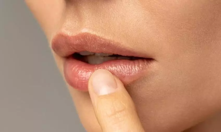 काले होठों से हैं परेशान? इन घरेलू उपायों से अपने होंठों को बनाएं गुलाब जैसे खूबसूरत!
