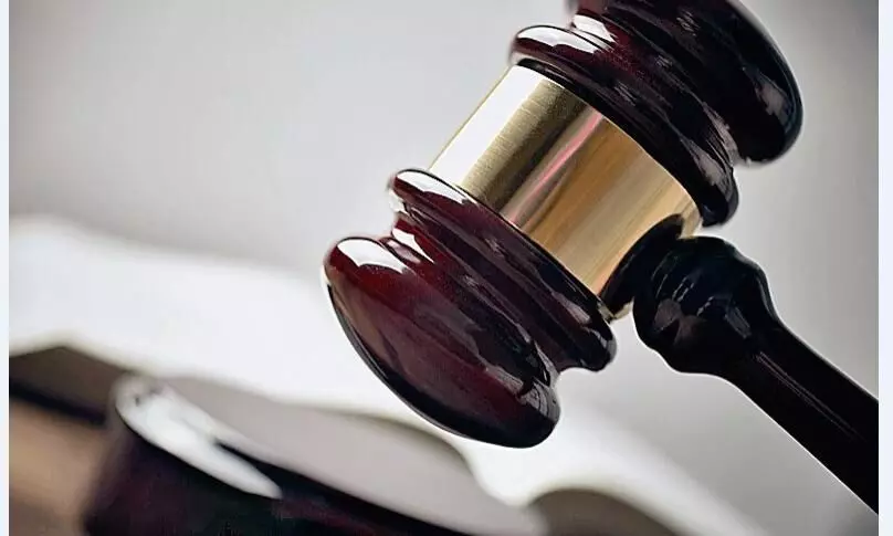 आदिवासी की भूमि विक्रय का लिखित अनुबंध कर की जालसाजी, हड़प लिए 15 लाख रुपए आदिवासी की भूमि विक्रय का लिखित अनुबंध कर की जालसाजी, हड़प लिए 15 लाख रुपए