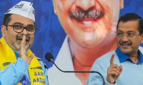 सही नहीं किया ओझा जी..., अवध ओझा के राजनीति से संन्यास लेने पर अरविंद केजरीवाल के करीबी ने कही ये बड़ी बात सही नहीं किया ओझा जी..., अवध ओझा के राजनीति से संन्यास लेने पर अरविंद केजरीवाल के करीबी ने कही ये बड़ी बात