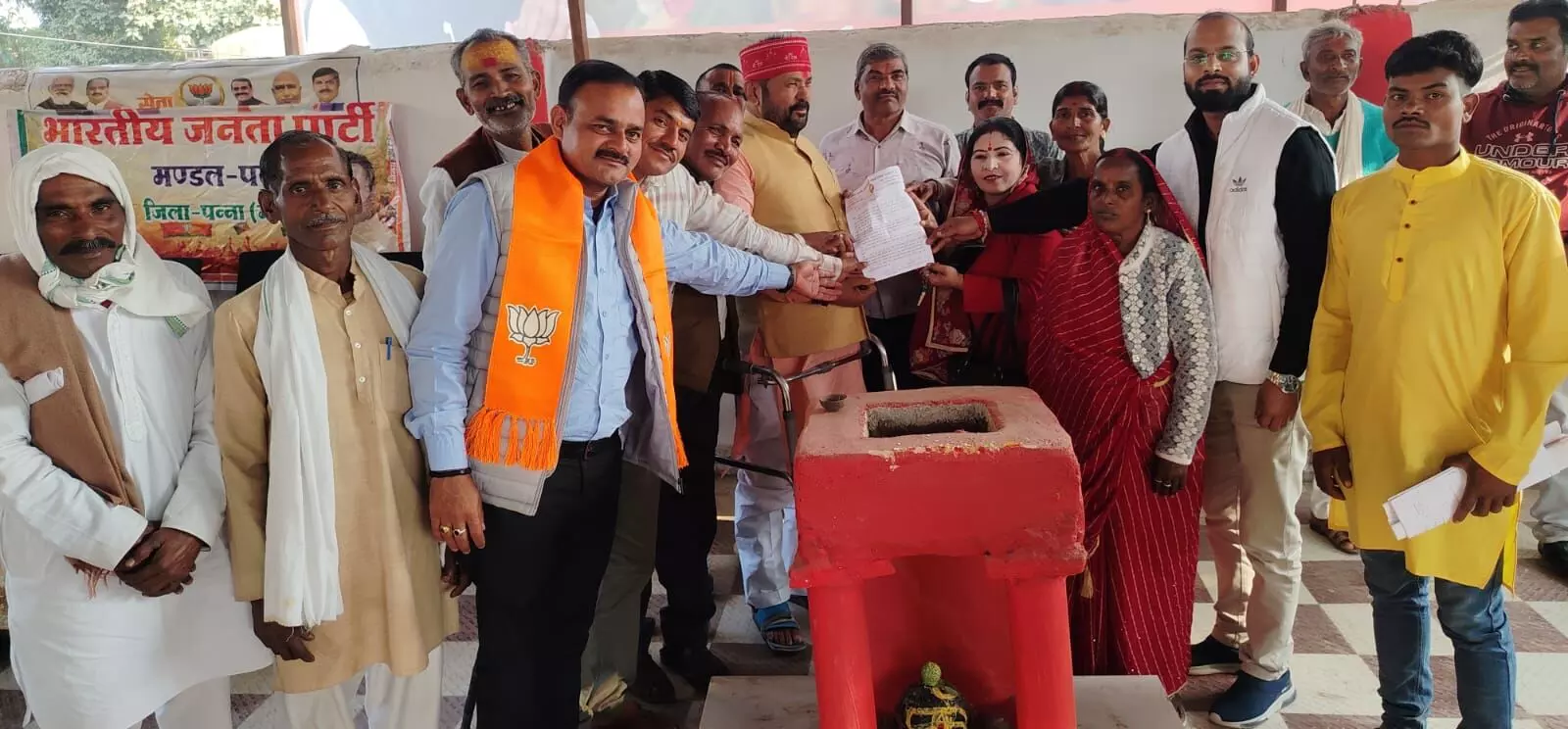 पवई को जिला बनाने सहित हनुमान भाटा रोपवे, मैहर तक पक्की चौड़ी सड़क की मांग