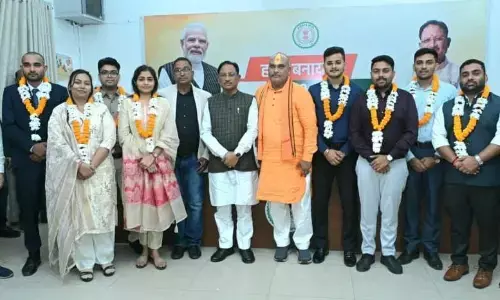 मुख्यमंत्री विष्णु देव साय से छत्तीसगढ़ लोक सेवा आयोग 2024 के टॉप 10 अभ्यर्थियों ने की सौजन्य भेंट