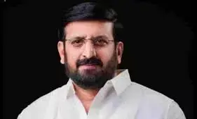 नीलेश घायवल के साथीदार के घर से 400 कारतूस बरामद नीलेश घायवल के साथीदार के घर से 400 कारतूस बरामद