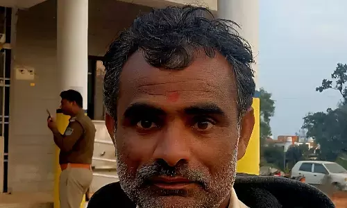 युवक के बैंक खाते से निकल गई पचास हजार पांच सौ रूपए की राशि युवक के बैंक खाते से निकल गई पचास हजार पांच सौ रूपए की राशि