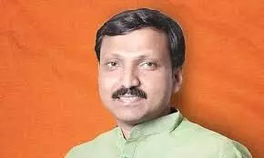 सरकार झूठ बोल रही है, विशेषाधिकार हनन की कार्रवाई हो – सांसद ओमराजे निंबालकर