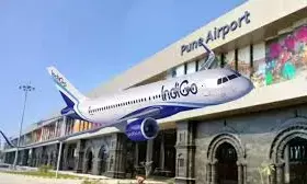 अचानक 38 उड़ानें रद्द होने से घंटों एयरपोर्ट पर बैठे रहे यात्री अचानक 38 उड़ानें रद्द होने से घंटों एयरपोर्ट पर बैठे रहे यात्री