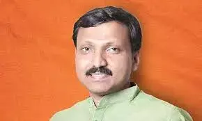 सरकार झूठ बोल रही है, विशेषाधिकार हनन की कार्रवाई हो – सांसद ओमराजे निंबालकर