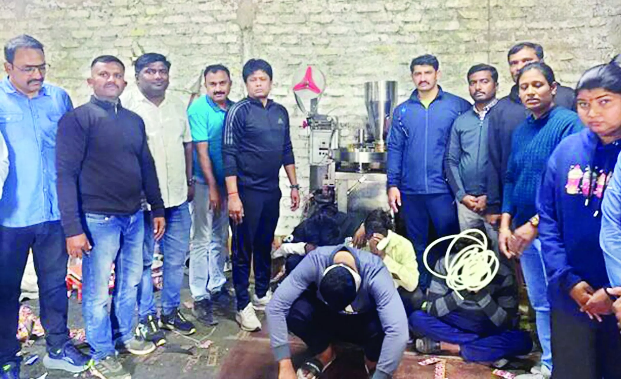 नकली गुटखा बनाने वाली फैक्ट्री भंडाफोड़