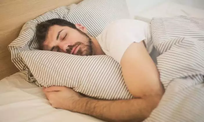 सर्दी में नहीं खुल रही है सुबह-सुबह नींद? इन टिप्स को जरूर करें फॉलो, आराम से रूटीन हो जाएगा सेट!