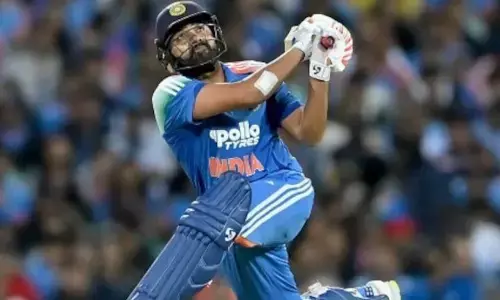 विशाखापट्टनम वनडे में रोहित शर्मा ने रचा इतिहास, 27वां रन लेते ही दिग्गजों के खास क्लब का बने हिस्सा विशाखापट्टनम वनडे में रोहित शर्मा ने रचा इतिहास, 27वां रन लेते ही दिग्गजों के खास क्लब का बने हिस्सा