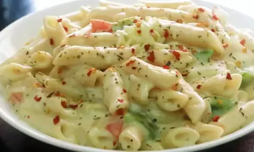 अगर आपका भी कुछ अच्छा खाने का मन हो रहा है, तो घर पर बनाएं मार्केट जैसा व्हाइट सॉस पास्ता, खाकर सभी को आ जाएगा मजा अगर आपका भी कुछ अच्छा खाने का मन हो रहा है, तो घर पर बनाएं मार्केट जैसा व्हाइट सॉस पास्ता, खाकर सभी को आ जाएगा मजा