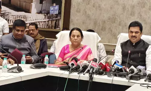 शिंदे ने कहा - शीत सत्र में आने के लिए विधायकों को समय पर मिलना चाहिए विमान