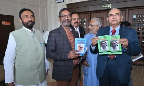 मुख्यमंत्री हेमन्त सोरेन से झारखंड विधानसभा में राजेंद्र प्रसाद, रमेश चंद्र कैथल एवं नवल किशोर पासवान ने शिष्टाचार मुलाकात की