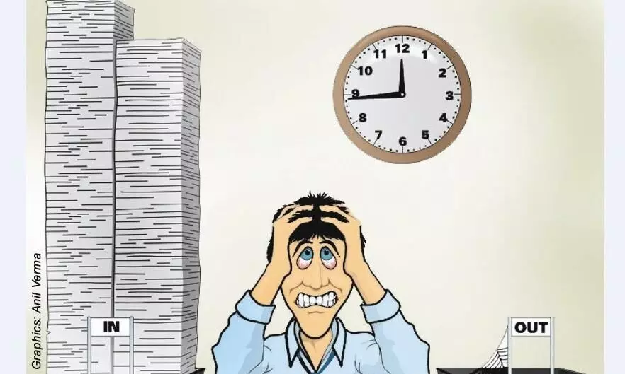 खसरा की नकल पाना आसान नहीं एक माह से चक्कर लगा रही जनता