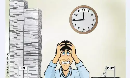 खसरा की नकल पाना आसान नहीं एक माह से चक्कर लगा रही जनता