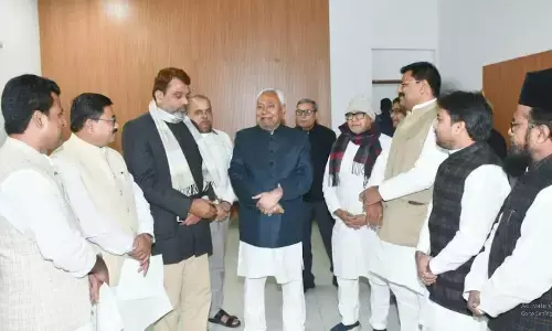 AIMIM के पांचों विधायकों ने CM नीतीश कुमार से की मुलाकात, इन मूलभूत समास्याओं पर की चर्चा