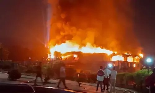 भारत छोड़कर भागे 25 लोगों की मौत के गुनहगार क्लब मालिक, गिरफ्तारी के डर से इस देश में ली शरण