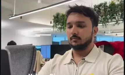 सिंगापुर में काम करने के बाद शख्स ने बताई सच्चाई, भारत और सिंगापुर के वर्क कल्चर को लेकर की बड़ी बात, वायरल हो रहा वीडियो सिंगापुर में काम करने के बाद शख्स ने बताई सच्चाई, भारत और सिंगापुर के वर्क कल्चर को लेकर की बड़ी बात, वायरल हो रहा वीडियो